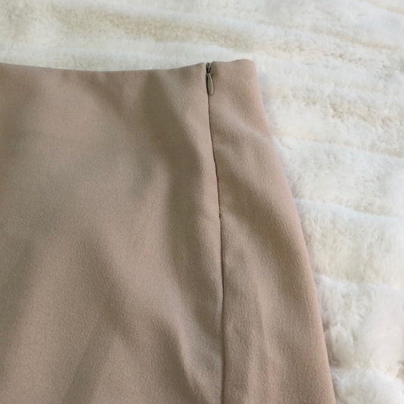 Monteau | High-Waisted Tan/Cream Scalloped Shorts - Picture 6 of 6